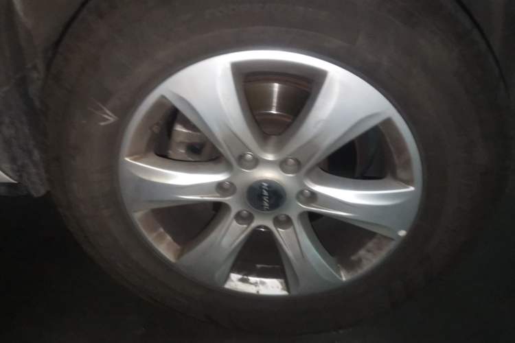 Used Haval H9 2020 2.0T Gasoline 4WD Premium Edition 5 Seats Right Front Wheel Hub