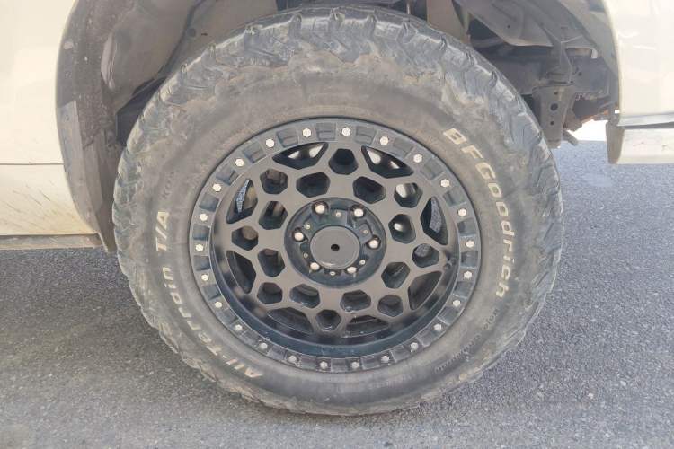 Used Haval H9 2020 2.0T Gasoline 4x4 Luxury 7-Seater Right Front Wheel Hub