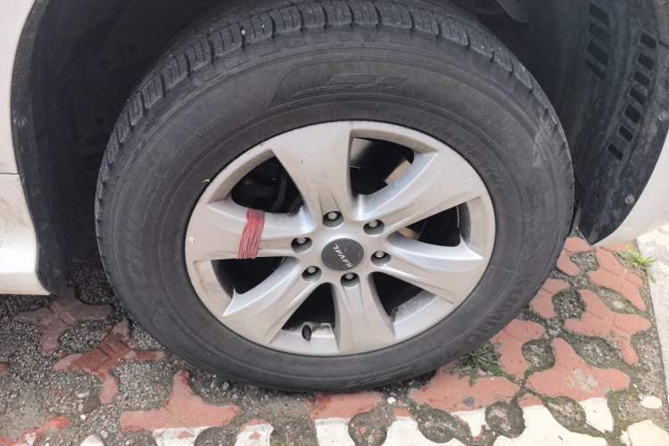 Used Haval H9 2020 2.0T Gasoline 4WD Smart Enjoyment Version 5 Seats Right Front Wheel Hub