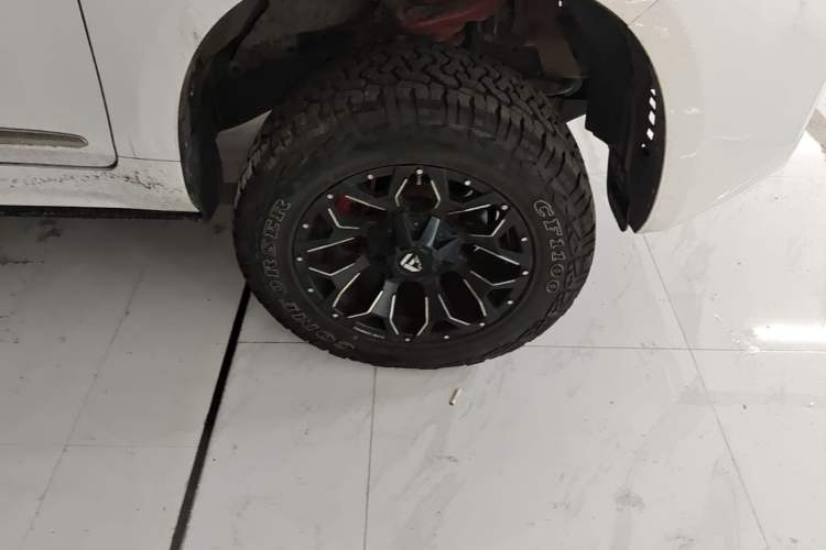 Used Haval H9 2020 2.0T Gasoline 4x4 Luxury 7-Seater Right Front Wheel Hub