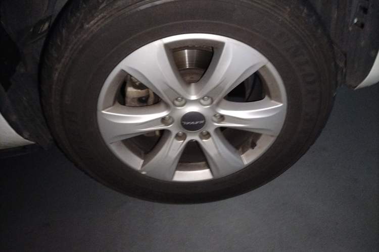 Used Haval H9 2020 2.0T Gasoline 4WD Premium Edition 5 Seats Right Front Wheel Hub