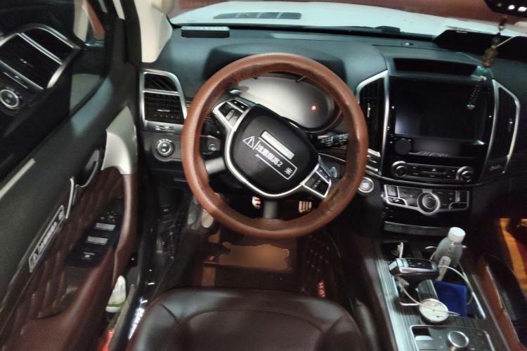 Used Haval H9 2020 2.0T Gasoline 4x4 Luxury 7-Seater Steering Wheel