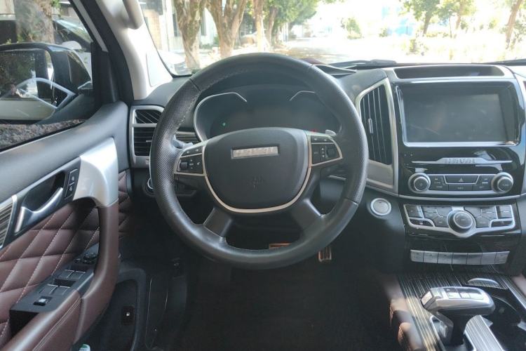 Used Haval H9 2020 2.0T Gasoline 4x4 Luxury 7-Seater Steering Wheel