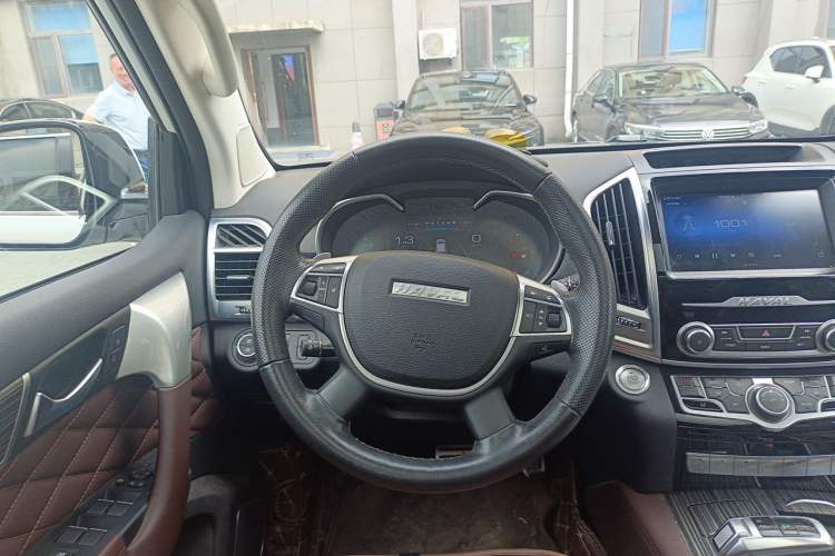 Used Haval H9 2020 2.0T Gasoline 4WD Premium Edition 5 Seats Steering Wheel
