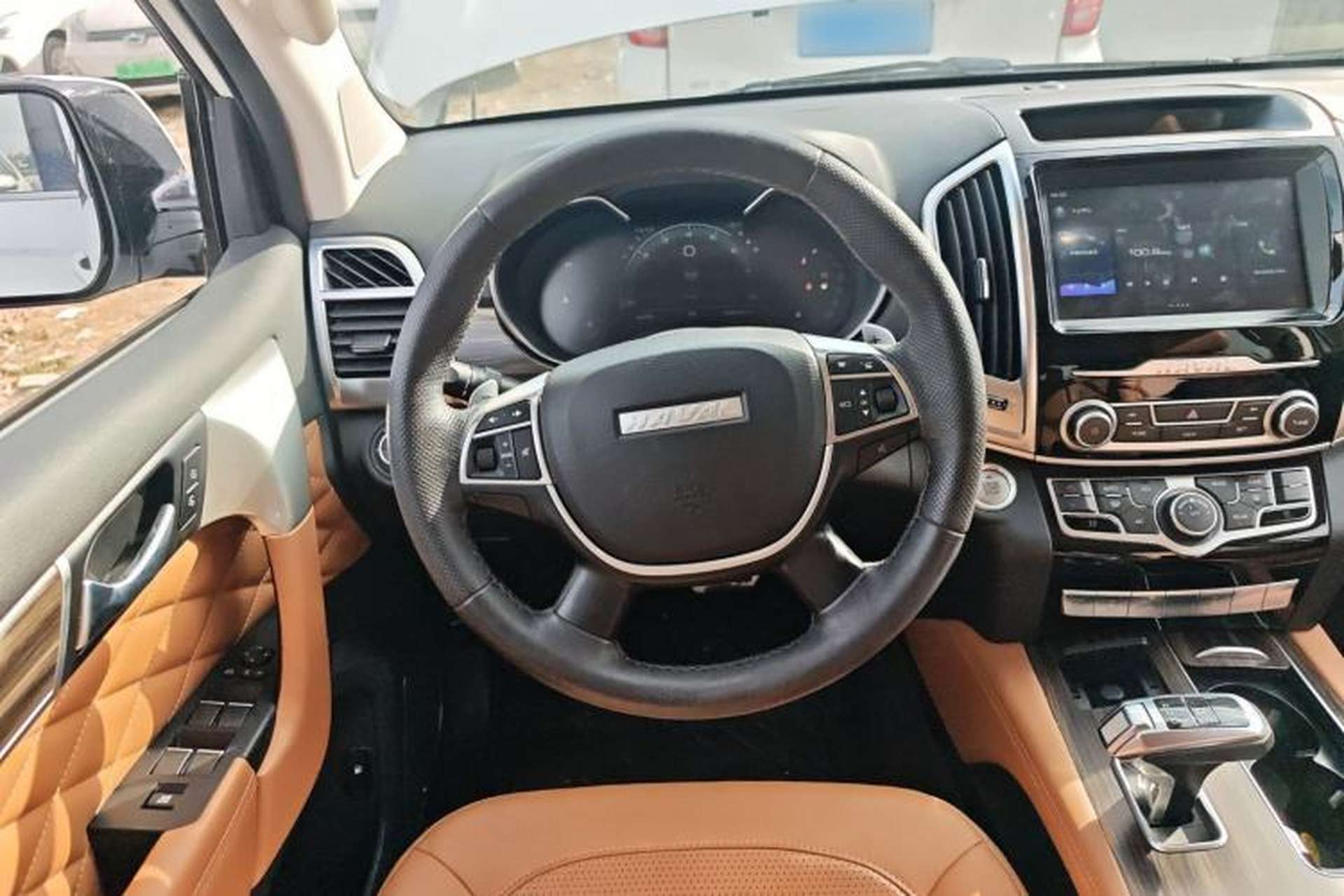 Used Haval H9 2020 2.0T Gasoline 4WD Smart Enjoyment Version 5 Seats Steering Wheel