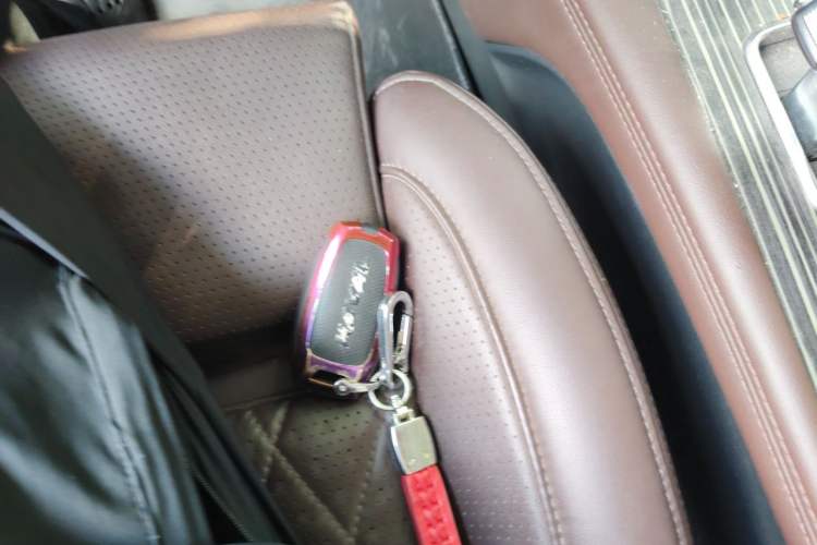 Used Haval H9 2020 2.0T Gasoline 4x4 Luxury 7-Seater Vehicle Key