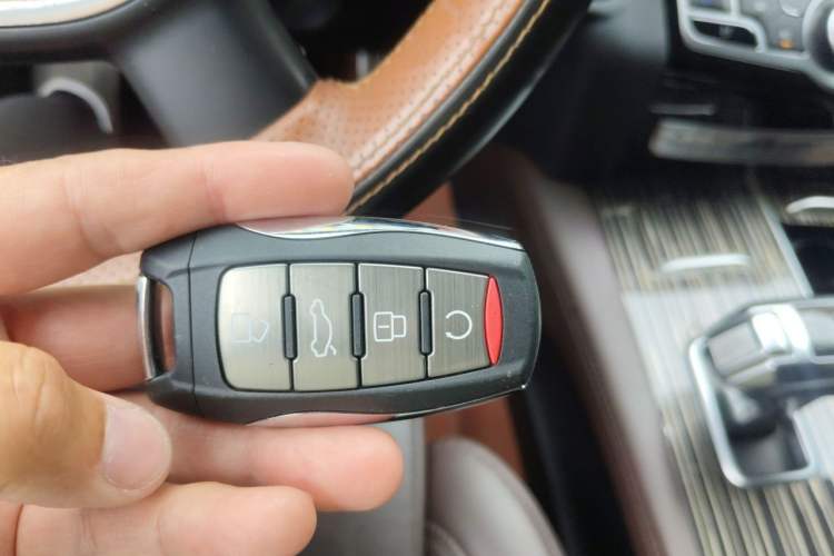 Used Haval H9 2020 2.0T Gasoline 4WD Premium Edition 5 Seats Vehicle Key