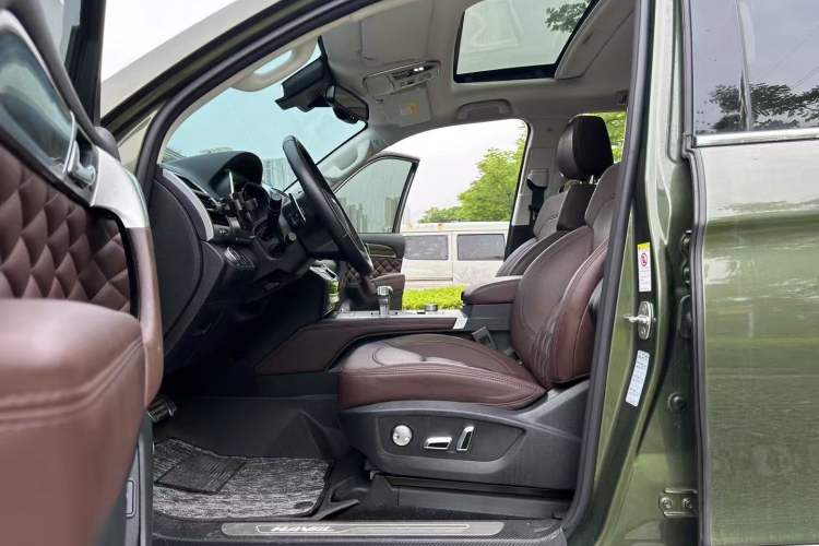 Used Haval H9 2022 2.0T Gasoline 4x4 Smart Enjoyment Version 5 Seats Interior 2