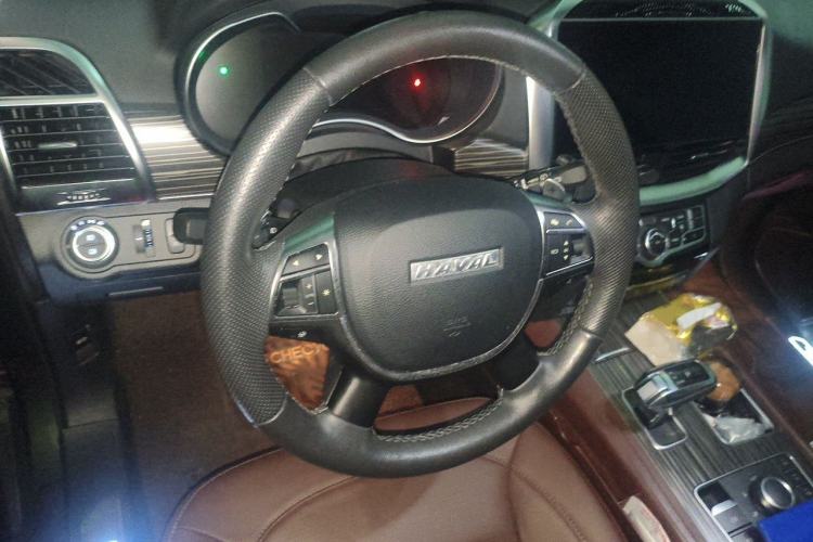Used Haval H9 2022 2.0T Gasoline 4x4 Luxury 7-Seater Steering Wheel