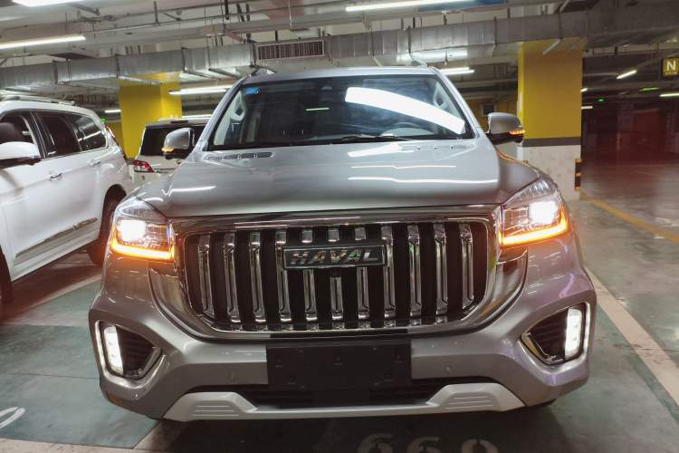 Used Haval H9 2022 2.0T Gasoline 4x4 Luxury 7-Seater Front