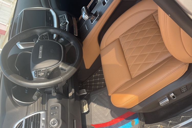 Used Haval H9 2022 2.0T Gasoline 4x4 Premium 5-Seater Interior 3