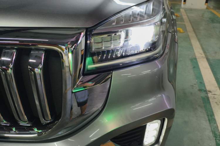 Used Haval H9 2022 2.0T Gasoline 4x4 Luxury 7-Seater Left Front Headlight