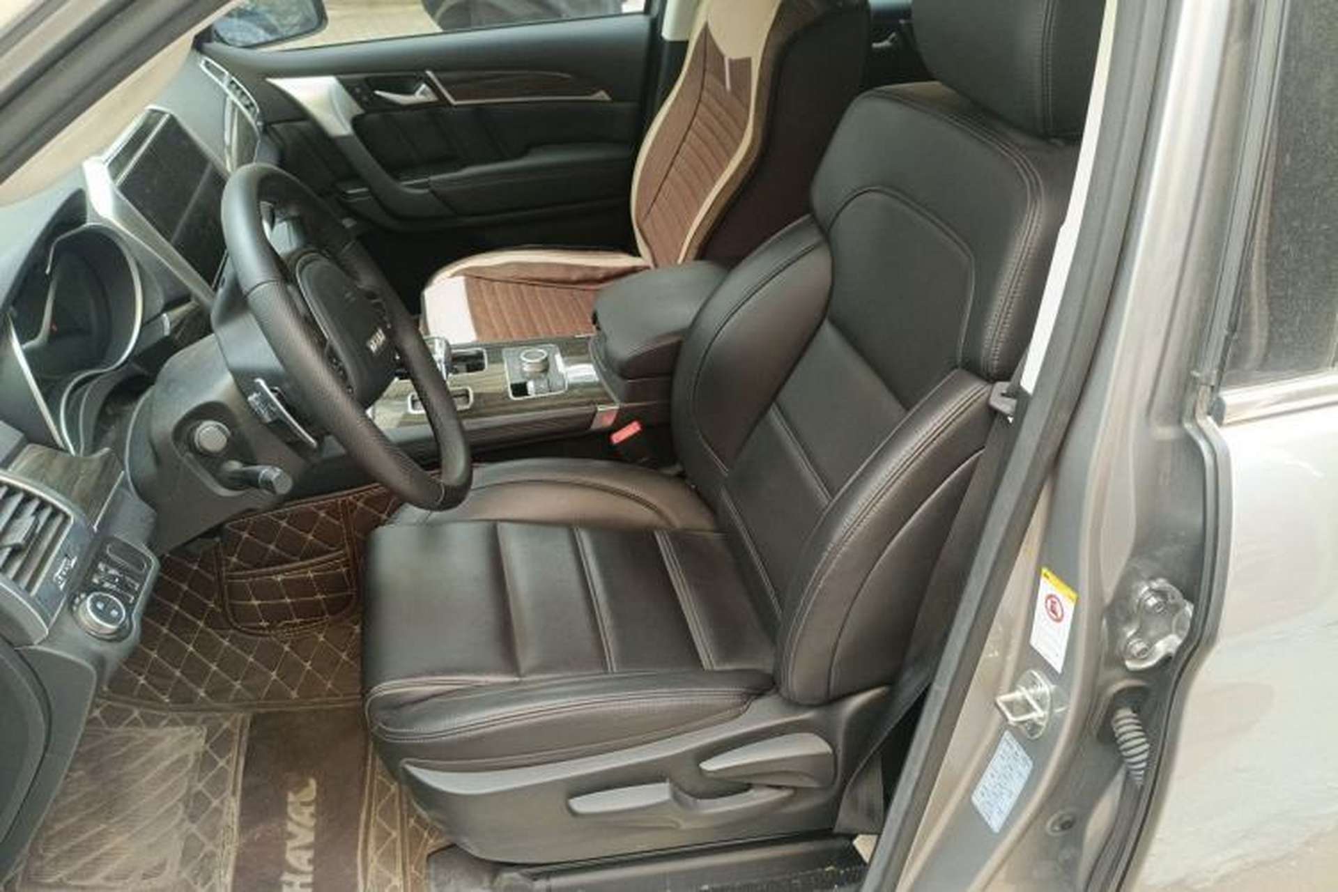 Used Haval H9 2022 2.0T Gasoline 4x4 Elite Model 5 Seats Left Front Seat