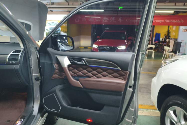 Used Haval H9 2022 2.0T Gasoline 4x4 Luxury 7-Seater Right Front Door Interior