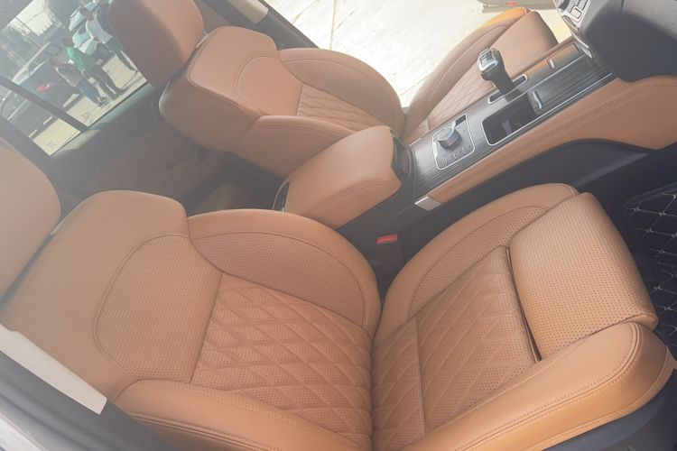 Used Haval H9 2022 2.0T Gasoline 4x4 Premium 5-Seater Right Front Seat