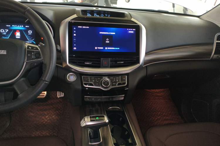 Used Haval H9 2022 2.0T Gasoline 4x4 Smart Enjoyment Version 5 Seats Audio And AC Panel