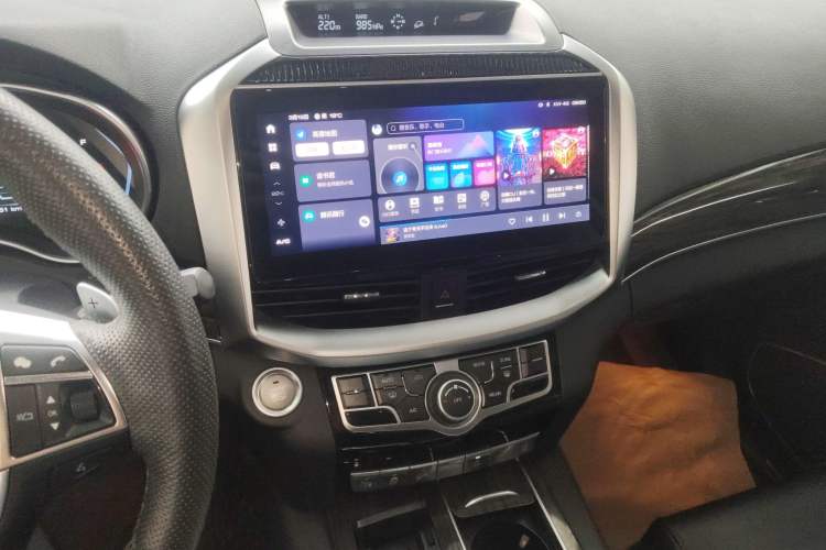 Used Haval H9 2022 2.0T Gasoline 4x4 Elite Model 5 Seats Audio And AC Panel
