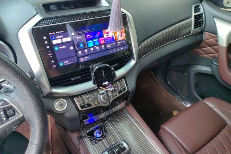 Used Haval H9 2022 2.0T Gasoline 4x4 Premium 5-Seater Audio And AC Panel