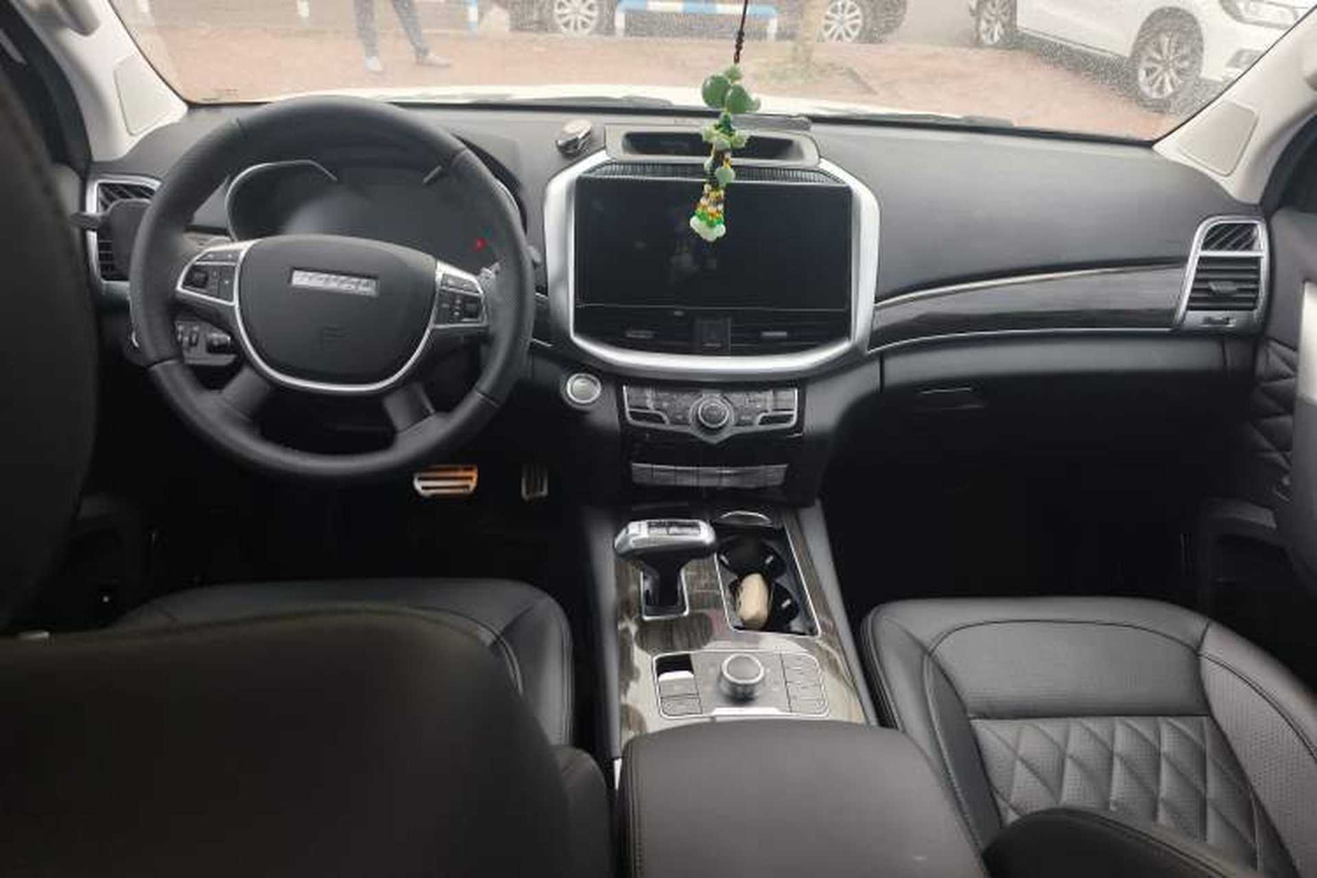 Used Haval H9 2022 2.0T Gasoline 4x4 Comfort Version 7 Seats Center Console