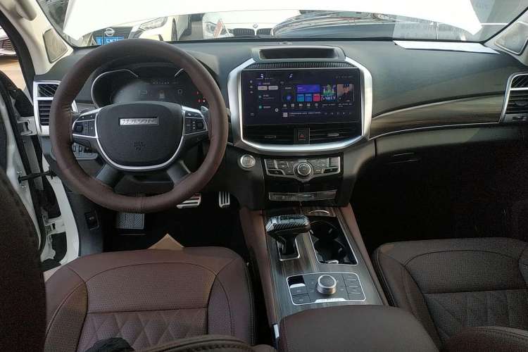 Used Haval H9 2022 2.0T Gasoline 4x4 Smart Enjoyment Version 5 Seats Center Console