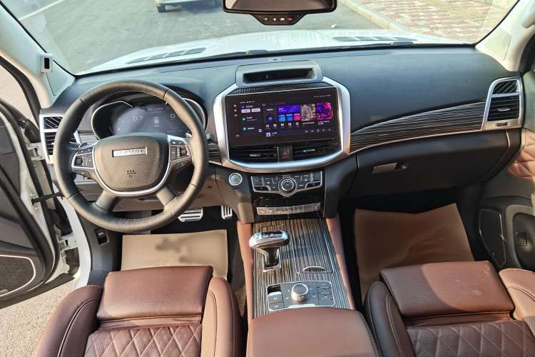 Used Haval H9 2022 2.0T Gasoline 4x4 Premium 5-Seater Center Console