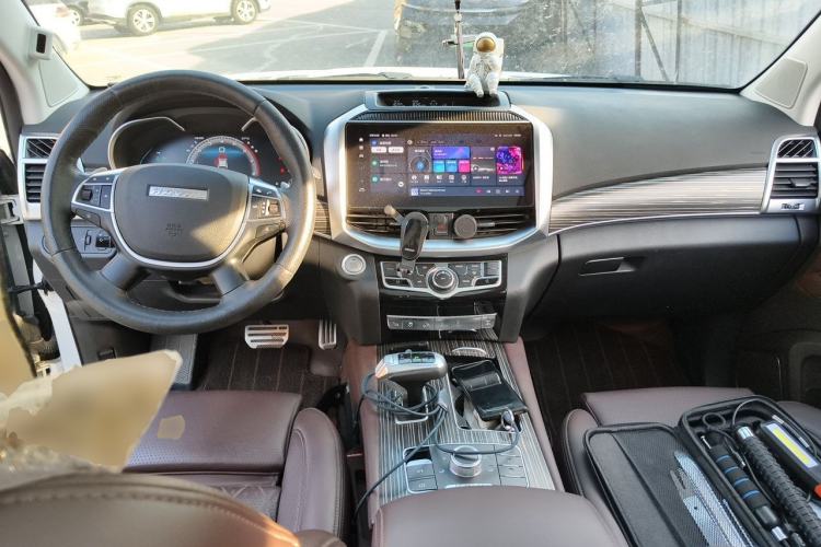 Used Haval H9 2022 2.0T Gasoline All-Wheel-Drive Versatile 5-Seater Center Console