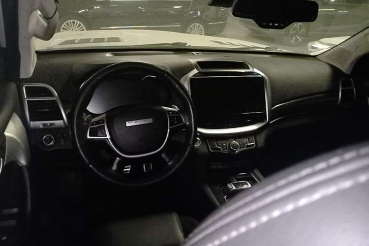 Used Haval H9 2022 2.0T Gasoline 4x4 Elite Model 5 Seats Center Console