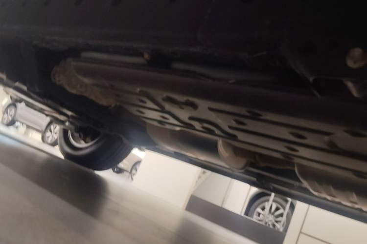 Used Haval H9 2022 2.0T Gasoline 4x4 Elite Model 5 Seats Chassis Rear Left
