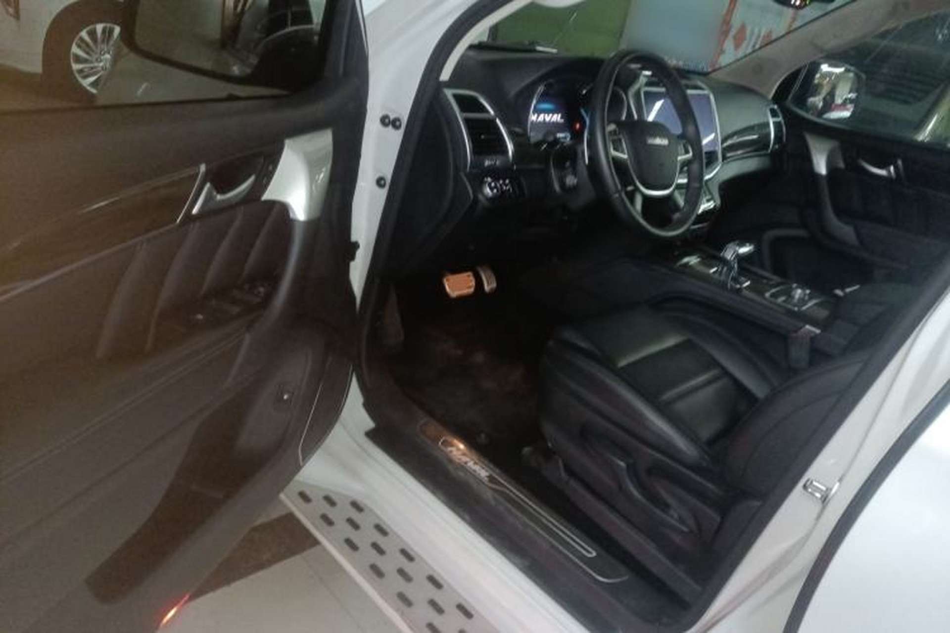 Used Haval H9 2022 2.0T Gasoline 4x4 Elite Model 5 Seats Driver Seat