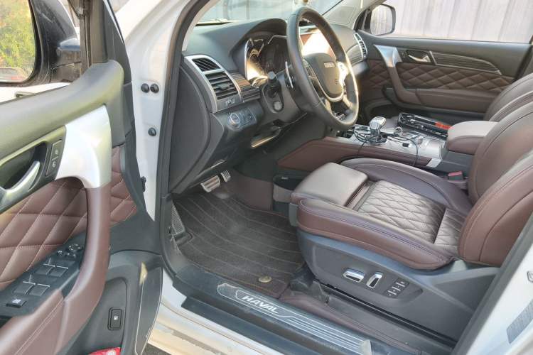 Used Haval H9 2022 2.0T Gasoline All-Wheel-Drive Versatile 5-Seater Driver Seat