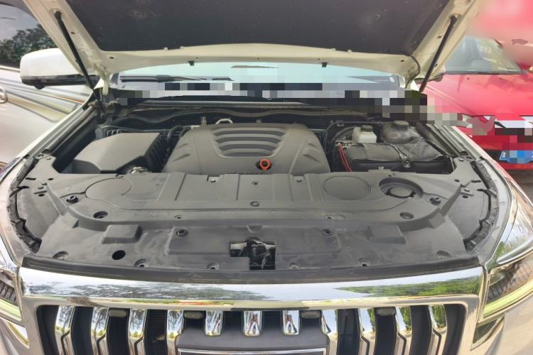 Used Haval H9 2022 2.0T Gasoline 4x4 Luxury 7-Seater Engine Bay