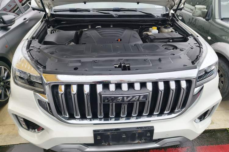 Used Haval H9 2022 2.0T Gasoline 4x4 Comfort Version 7 Seats Engine Bay