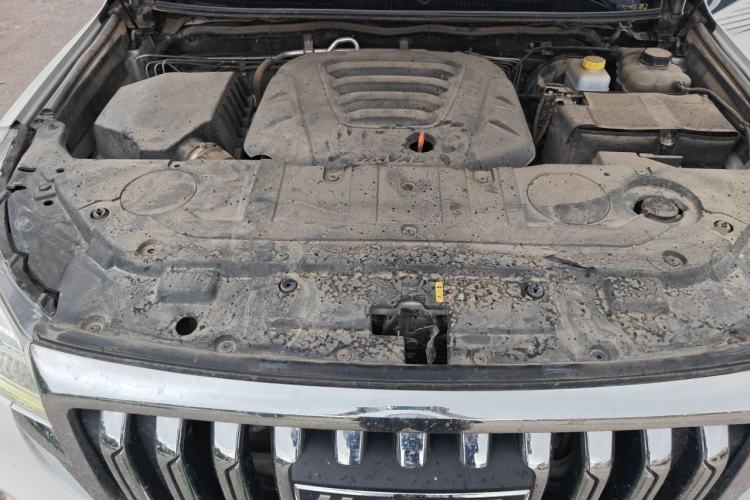 Used Haval H9 2022 2.0T Gasoline 4x4 Luxury 7-Seater Engine Bay