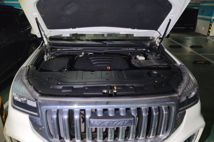 Used Haval H9 2022 2.0T Gasoline 4x4 Comfort Version 7 Seats Engine Bay