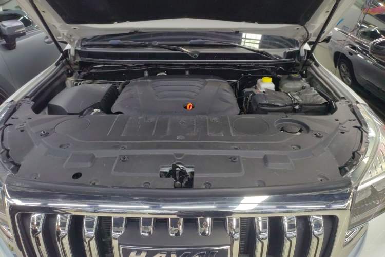 Used Haval H9 2022 2.0T Gasoline 4x4 Premium 5-Seater Engine Bay