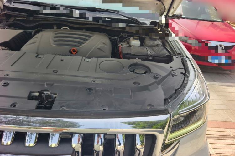Used Haval H9 2022 2.0T Gasoline 4x4 Luxury 7-Seater Engine Bay Left