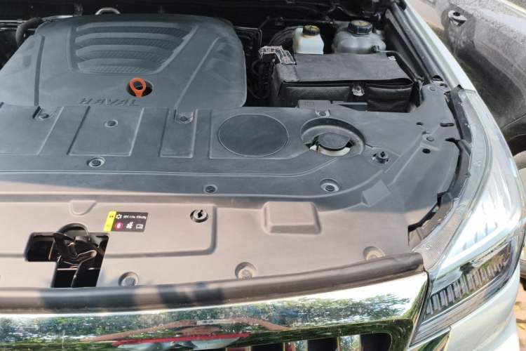 Used Haval H9 2022 2.0T Gasoline 4x4 Premium 5-Seater Engine Bay Left