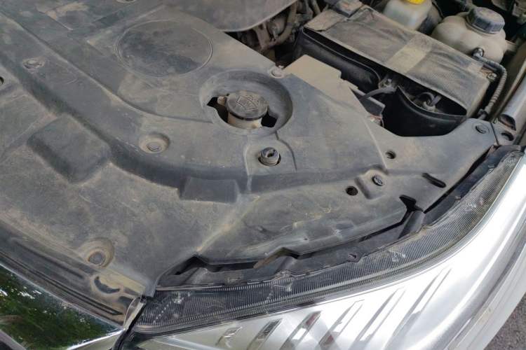 Used Haval H9 2022 2.0T Gasoline 4x4 Premium 5-Seater Engine Bay Left