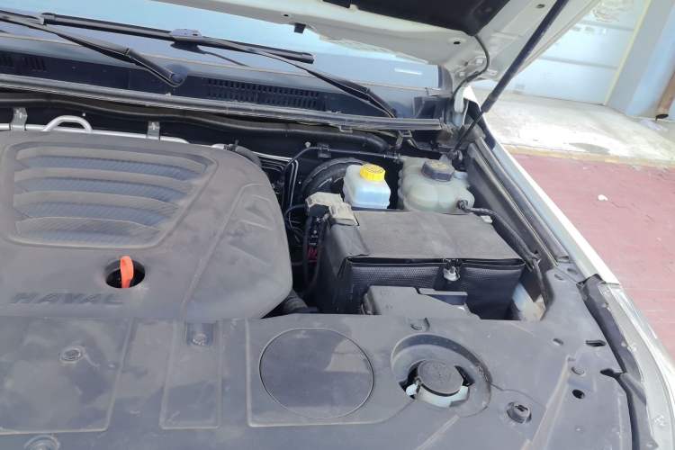 Used Haval H9 2022 2.0T Gasoline 4x4 Elite Model 5 Seats Engine Bay Left
