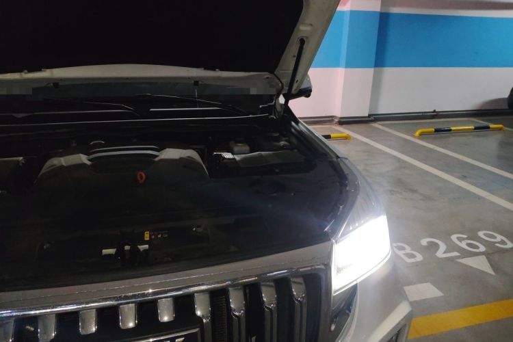 Used Haval H9 2022 2.0T Gasoline 4x4 Premium 5-Seater Engine Bay Left