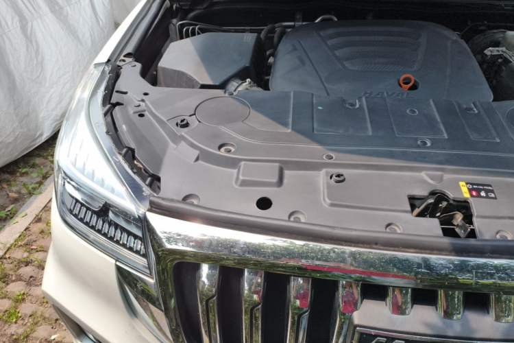 Used Haval H9 2022 2.0T Gasoline 4x4 Premium 5-Seater Engine Bay Right