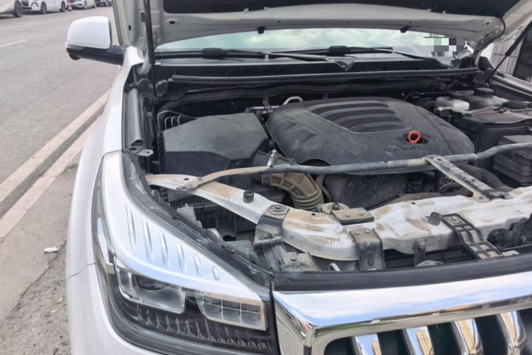 Used Haval H9 2022 2.0T Gasoline 4x4 Premium 5-Seater Engine Bay Right