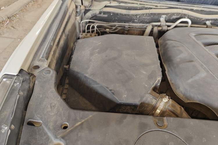 Used Haval H9 2022 2.0T Gasoline 4x4 Comfort Version 7 Seats Engine Bay Right