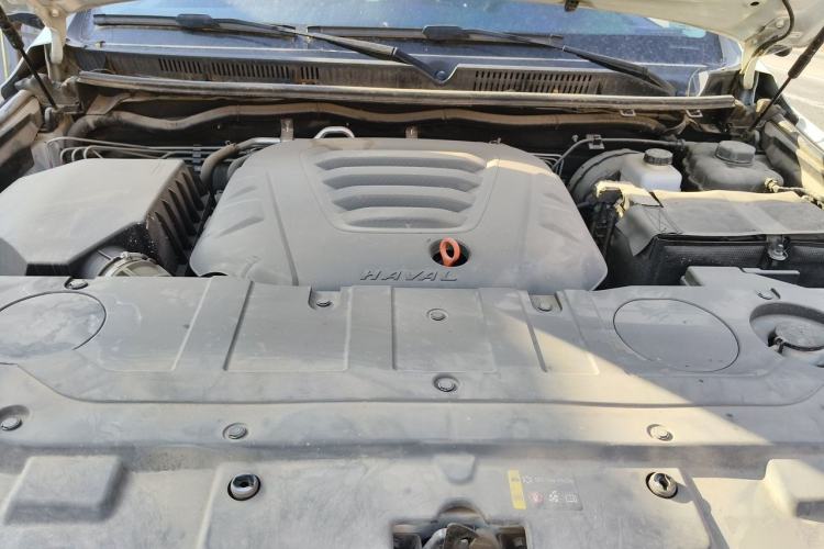 Used Haval H9 2022 2.0T Gasoline All-Wheel-Drive Versatile 5-Seater Engine Bay