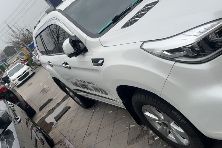 Used Haval H9 2022 2.0T Gasoline 4x4 Luxury 7-Seater Exterior 2