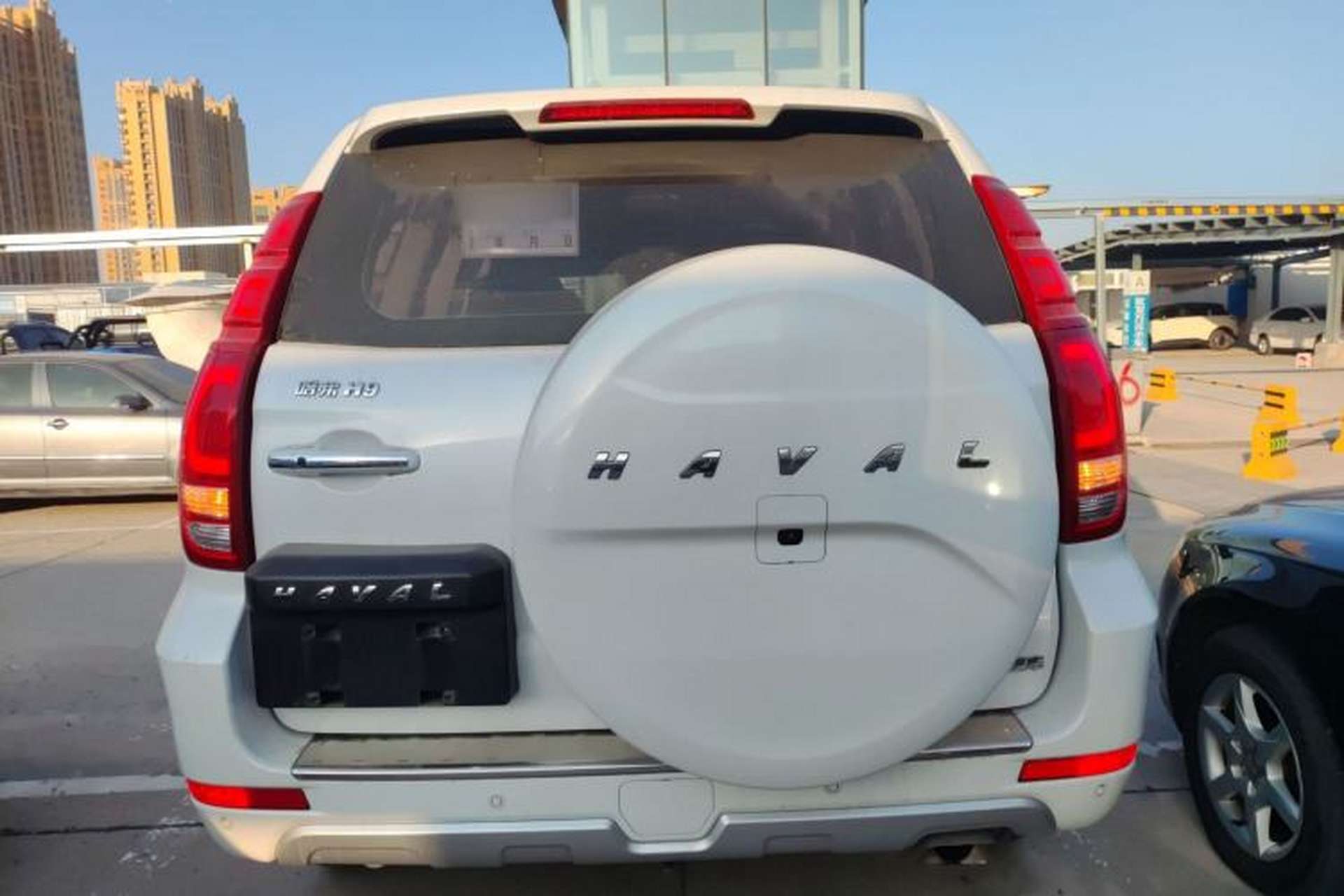 Used Haval H9 2022 2.0T Gasoline 4x4 Elite Model 5 Seats Exterior 4