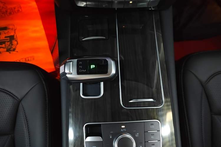 Used Haval H9 2022 2.0T Gasoline 4x4 Comfort Version 7 Seats Gear Lever