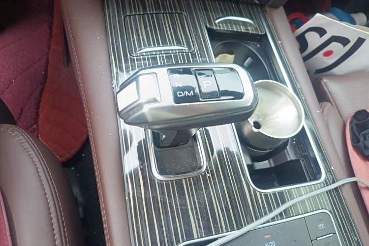 Used Haval H9 2022 2.0T Gasoline 4x4 Premium 5-Seater Gear Lever