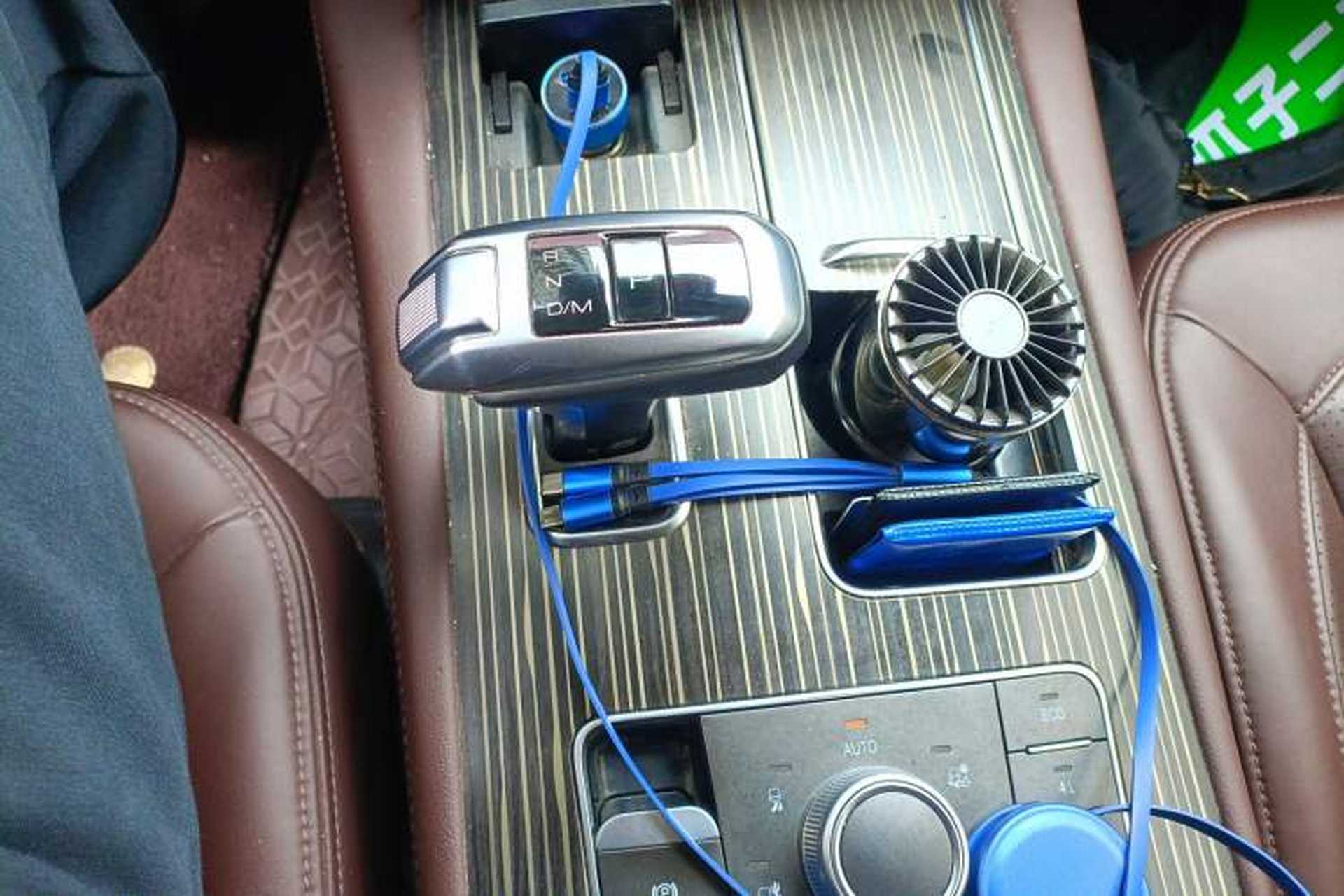 Used Haval H9 2022 2.0T Gasoline 4x4 Luxury 7-Seater Gear Lever