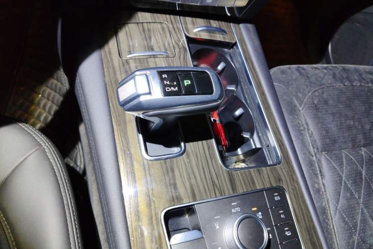 Used Haval H9 2022 2.0T Gasoline 4x4 Comfort Version 7 Seats Gear Lever
